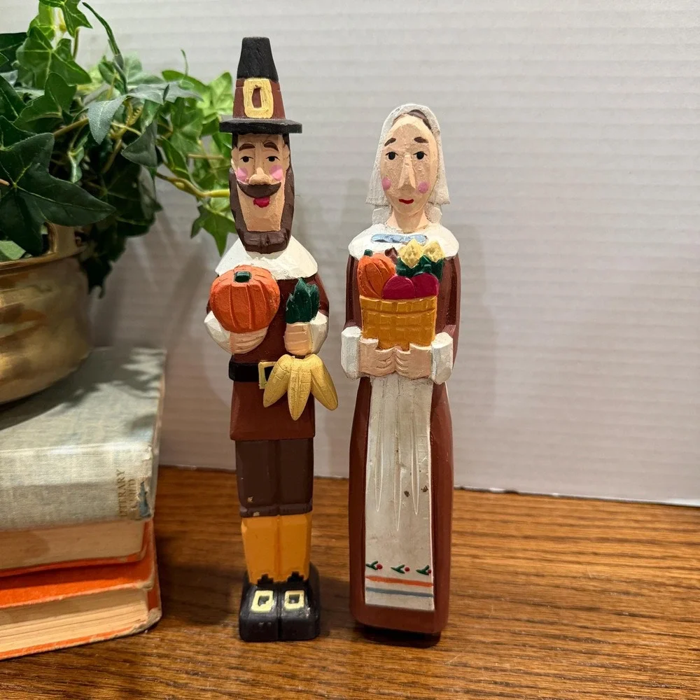 Hand-Carved‎ Wooden Pilgrim Figurine Set - Vintage Thanksgiving Decor